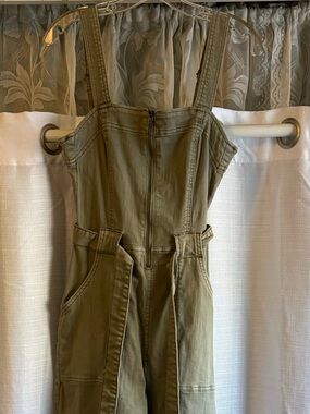 Arizona jean company olive green denim overalls/jumpsuit size small.